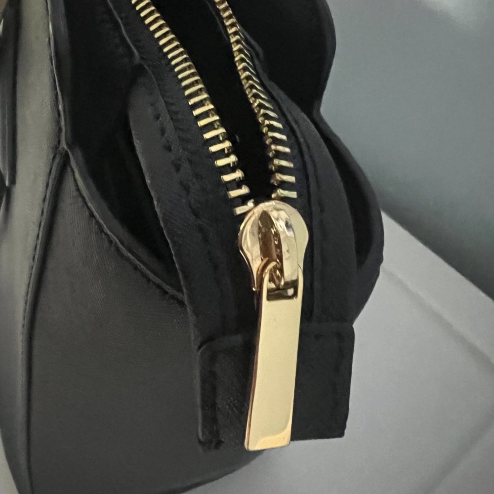 Tory Burch Emerson Tote - Navy Blue w/ Gold Hardware - Picture 7 of 7